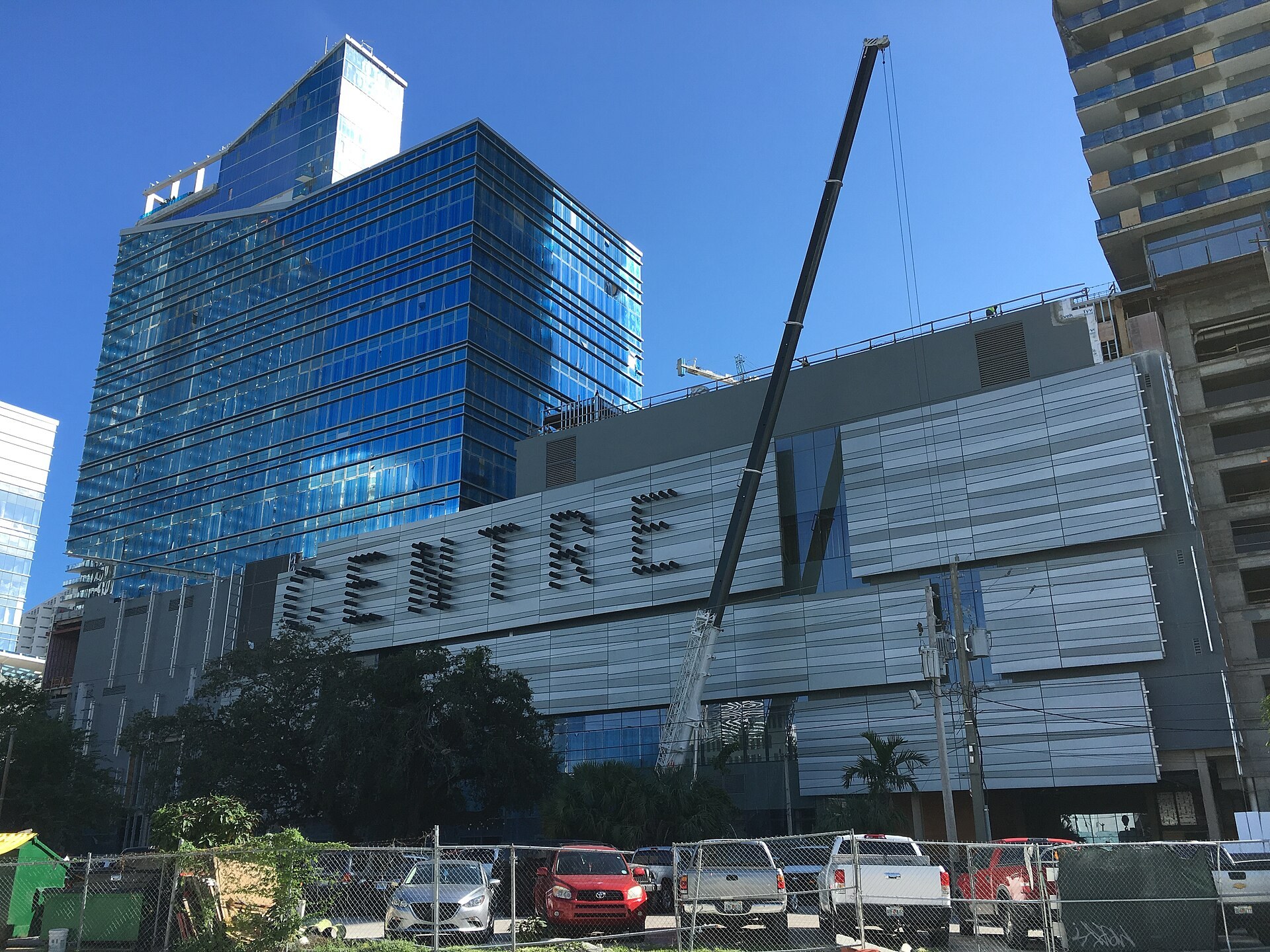 Construction on en:Brickell City Centre in November 2015, en:Miami . (Brickell City Centre)