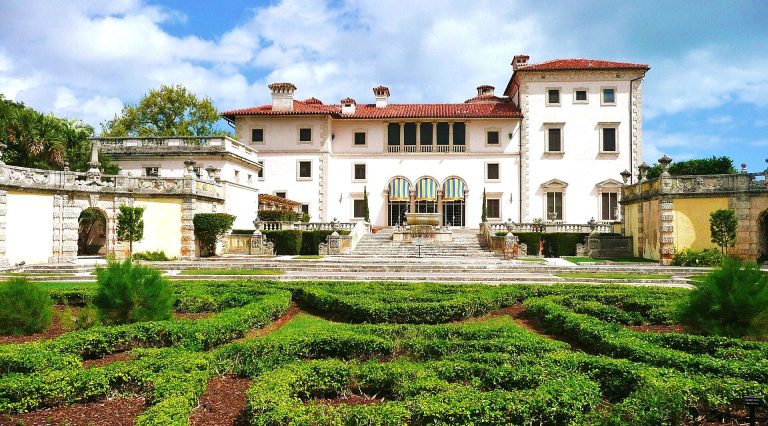 Vizcaya Museum and Gardens visitor guide